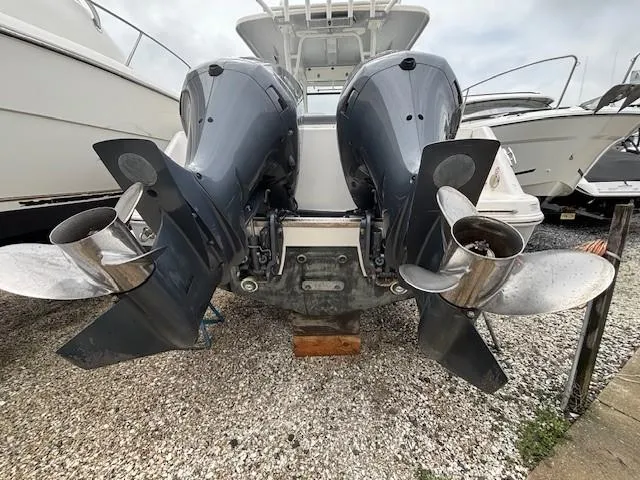 Slide: The Image of Robalo R302 Center Console 2019 - 15