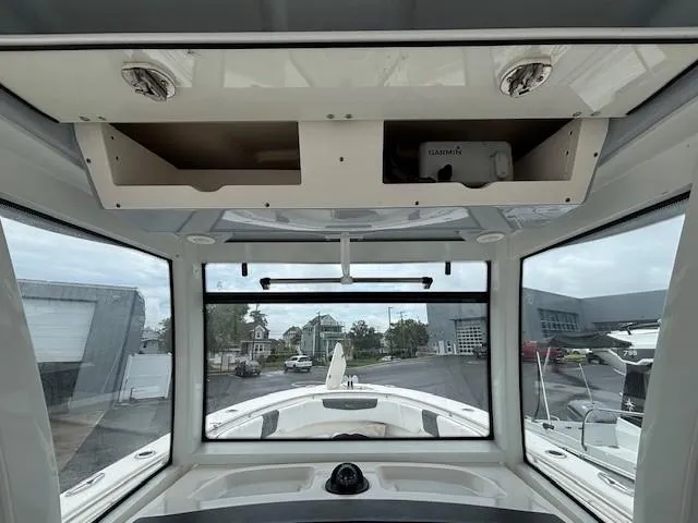 Slide: The Image of Robalo R302 Center Console 2019 - 7