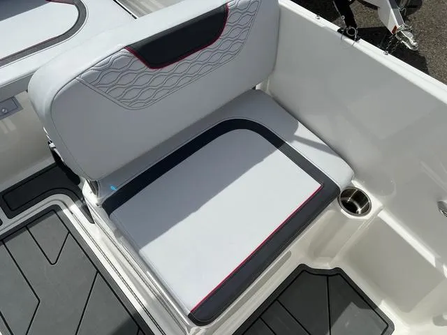 Slide: The Image of Bayliner Element M19 2023 - 13