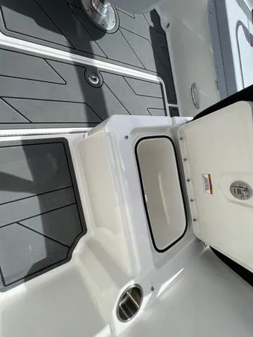 Slide: The Image of Bayliner Element M19 2023 - 20