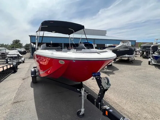 Slide: The Image of Bayliner Element M19 2023 - 23