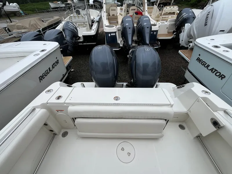 Slide: The Image of 2007 Hydra-Sports 2500CC boat with dual Yamaha outboard engines, surrounded by other boats. - 30