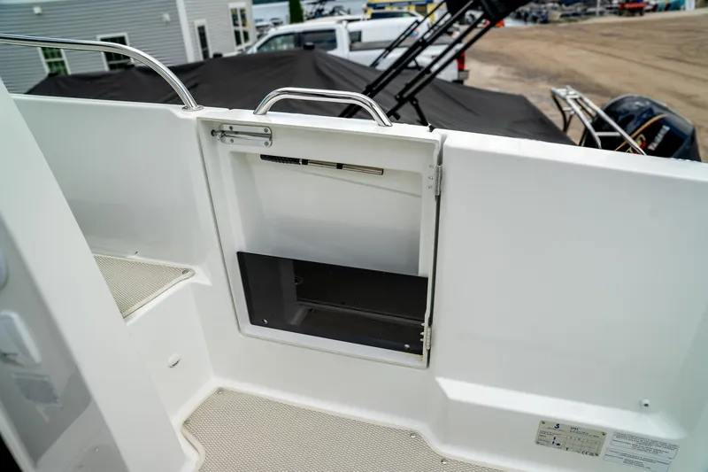 Slide: The Image of Beneteau Antares 9 2025 - 11