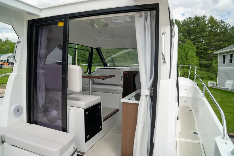 Slide: The Image of Beneteau Antares 9 2025 - 13