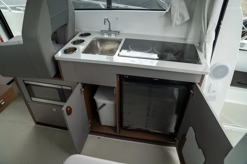 Slide: The Image of Beneteau Antares 9 2025 - 17