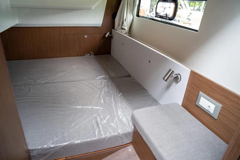 Slide: The Image of Beneteau Antares 9 2025 - 30