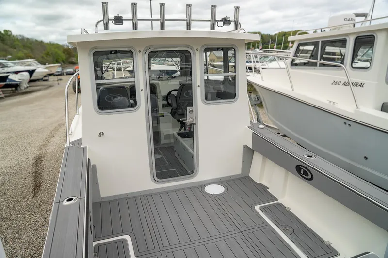 Slide: The Image of Defiance Admiral 250 EX 2025 - 23