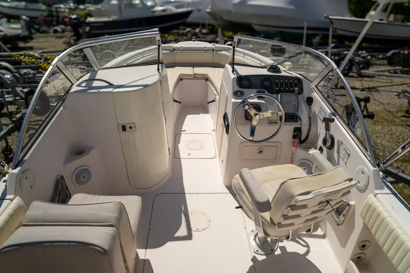 Slide: The Image of Grady-White Tournament 205 2005 - 9