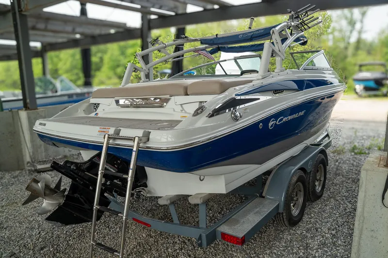Slide: The Image of Crownline Boats 225 SS 2019 - 5