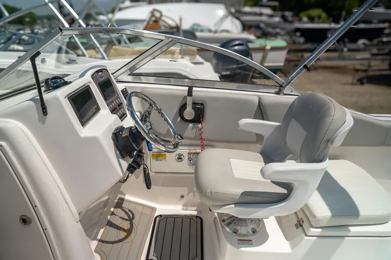 Slide: The Image of Sea Fox 226 Traveler 2021 - 12