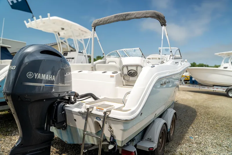 Slide: The Image of Sea Fox 226 Traveler 2021 - 6