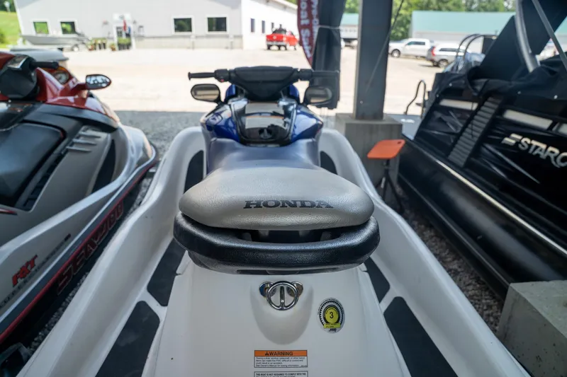 Slide: The Image of Honda Aquatrax F-12X 2005 - 6