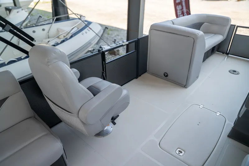 Slide: The Image of Hurricane FD 236 SB 2018 - 15