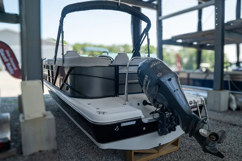 Slide: The Image of Hurricane FD 236 SB 2018 - 6