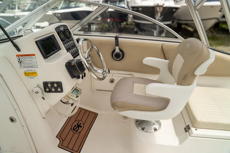 Slide: The Image of Sea Fox 226 Traveler 2016 - 17