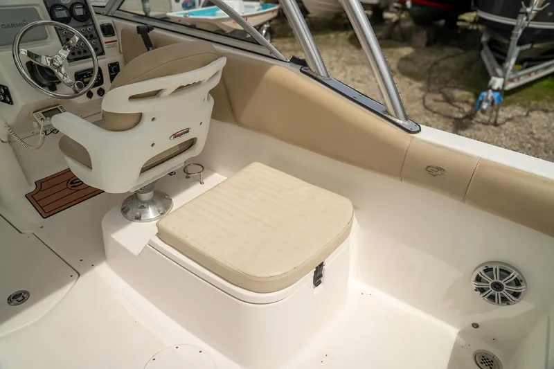 Slide: The Image of Sea Fox 226 Traveler 2016 - 22