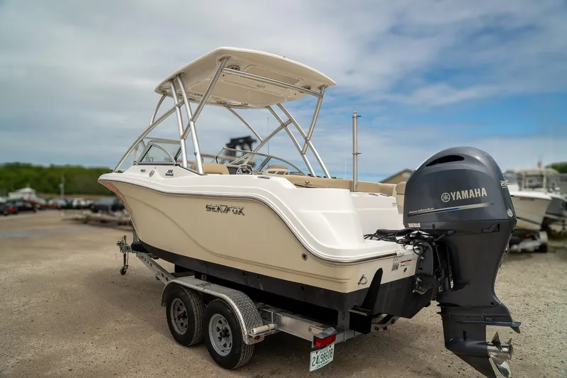 Slide: The Image of Sea Fox 226 Traveler 2016 - 7