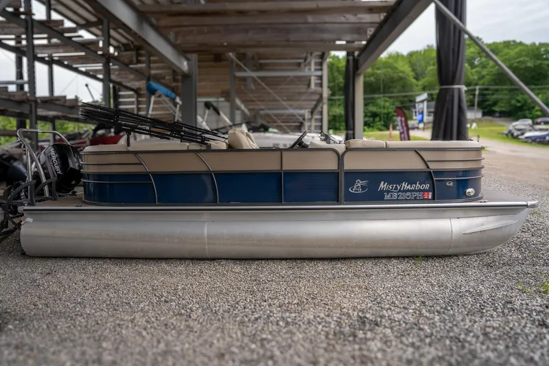 The Image of Misty Harbor B-2285CU 2017 - 1