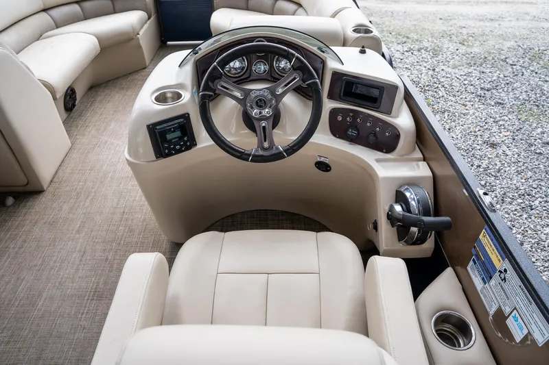 Slide: The Image of Misty Harbor B-2285CU 2017 - 16