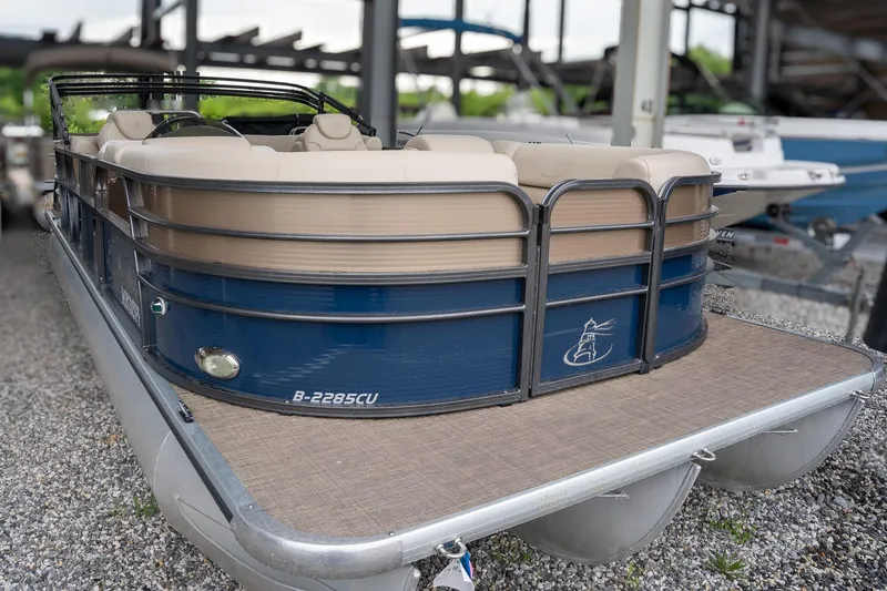 Slide: The Image of Misty Harbor B-2285CU 2017 - 3