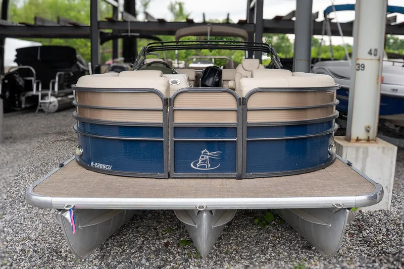 Slide: The Image of Misty Harbor B-2285CU 2017 - 4