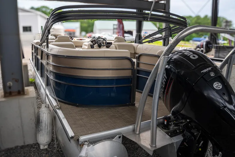 Slide: The Image of Misty Harbor B-2285CU 2017 - 6