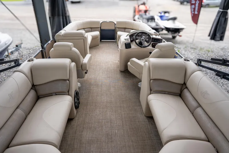 Slide: The Image of Misty Harbor B-2285CU 2017 - 9