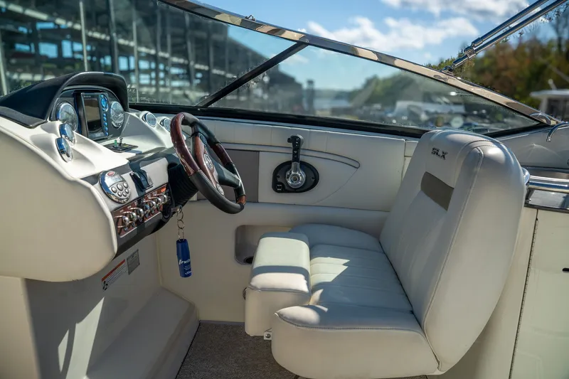 Slide: The Image of Sea Ray 270 SLX 2006 - 14