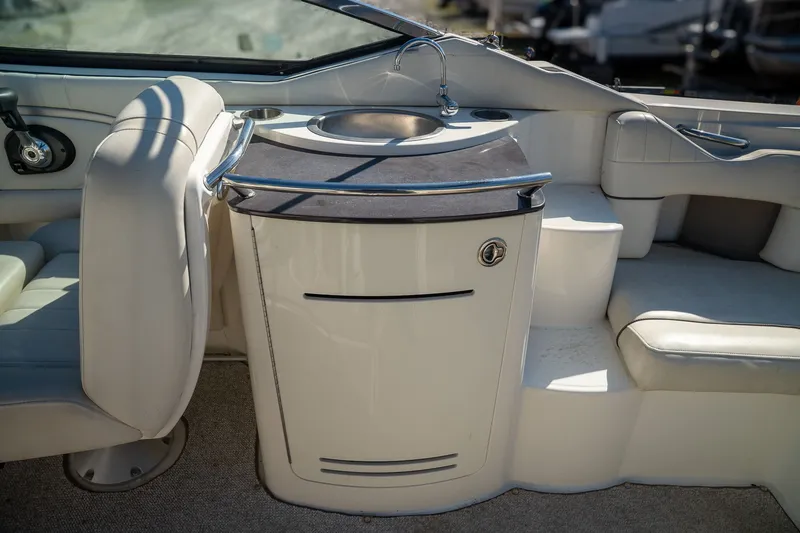 Slide: The Image of Sea Ray 270 SLX 2006 - 18