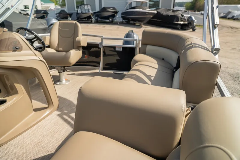 Slide: The Image of Starcraft LX 16 R 2025 - 13