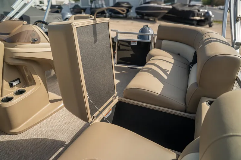 Slide: The Image of Starcraft LX 16 R 2025 - 14