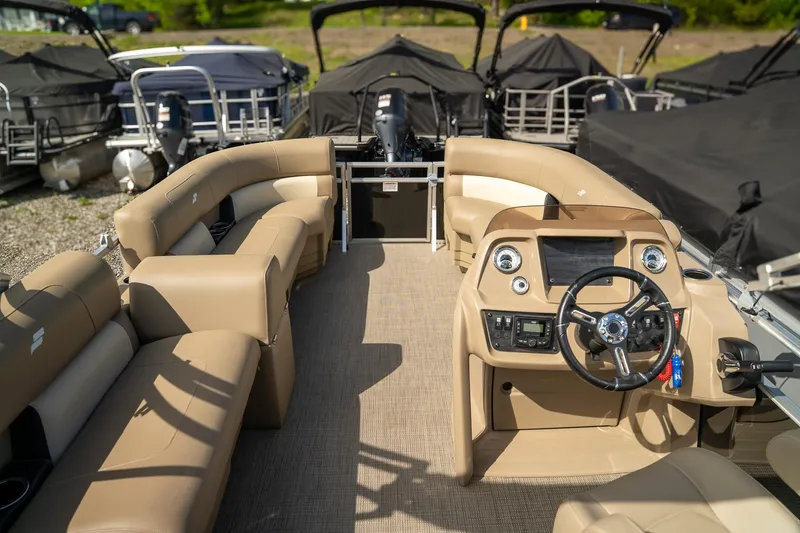 Slide: The Image of Starcraft LX 16 R 2025 - 3