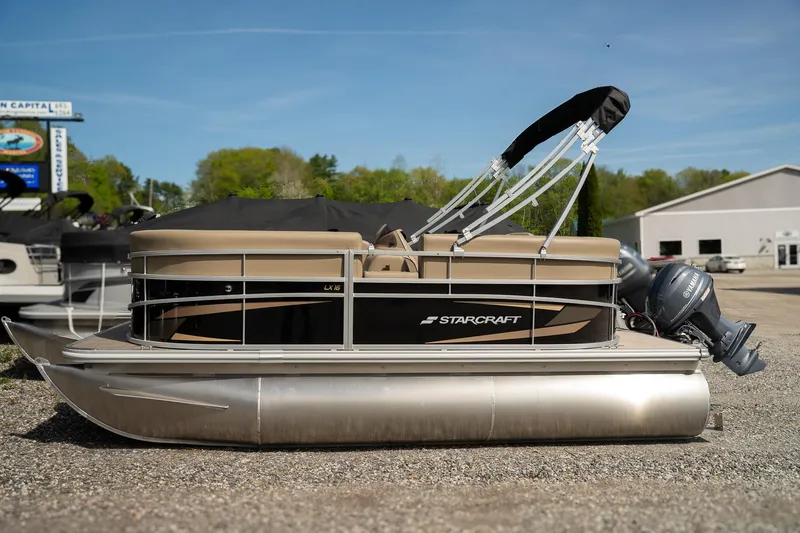 Slide: The Image of Starcraft LX 16 R 2025 - 4