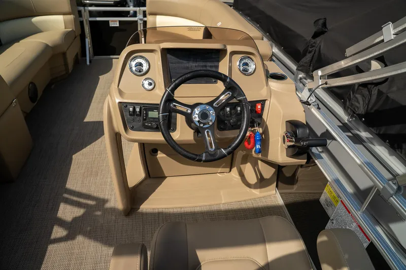 Slide: The Image of Starcraft LX 16 R 2025 - 7