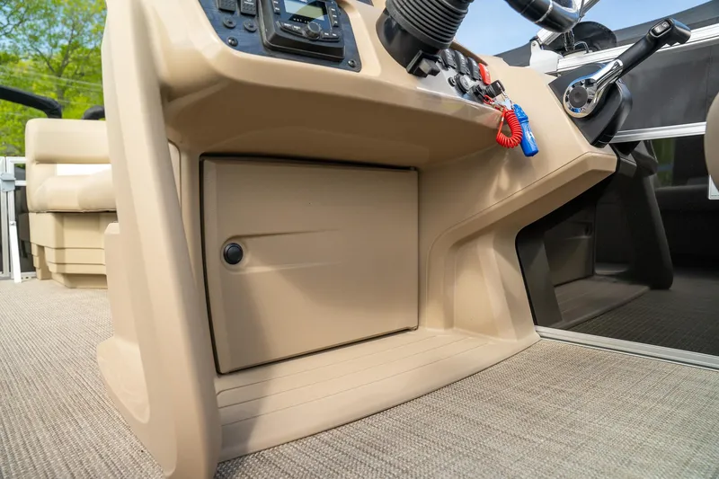 Slide: The Image of Starcraft LX 16 R 2025 - 9