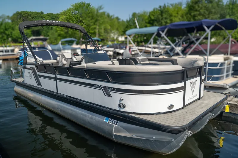 The Image of Viaggio Lago 22U 2022 - 1