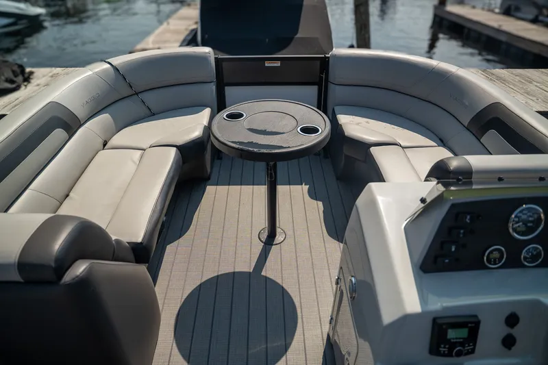 Slide: The Image of Viaggio Lago 22U 2022 - 10