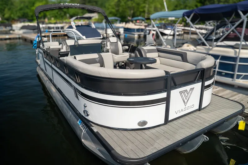 Slide: The Image of Viaggio Lago 22U 2022 - 4