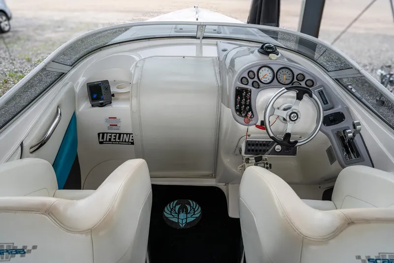 Slide: The Image of Wellcraft Scarab 260 1998 - 10