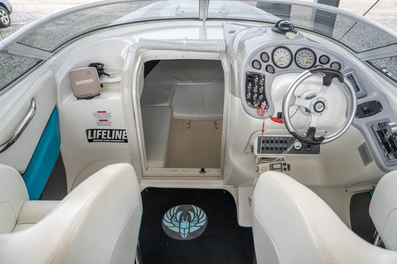 Slide: The Image of Wellcraft Scarab 260 1998 - 11