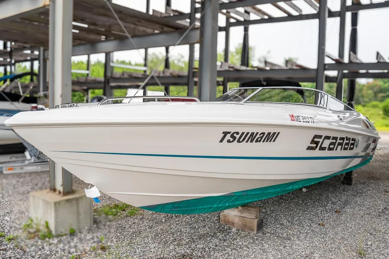 Slide: The Image of Wellcraft Scarab 260 1998 - 3