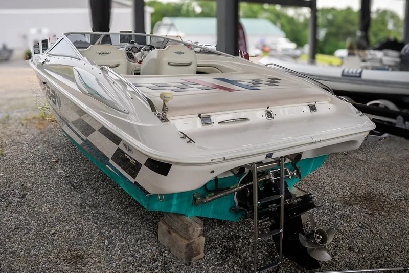 Slide: The Image of Wellcraft Scarab 260 1998 - 6