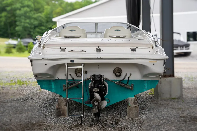 Slide: The Image of Wellcraft Scarab 260 1998 - 7