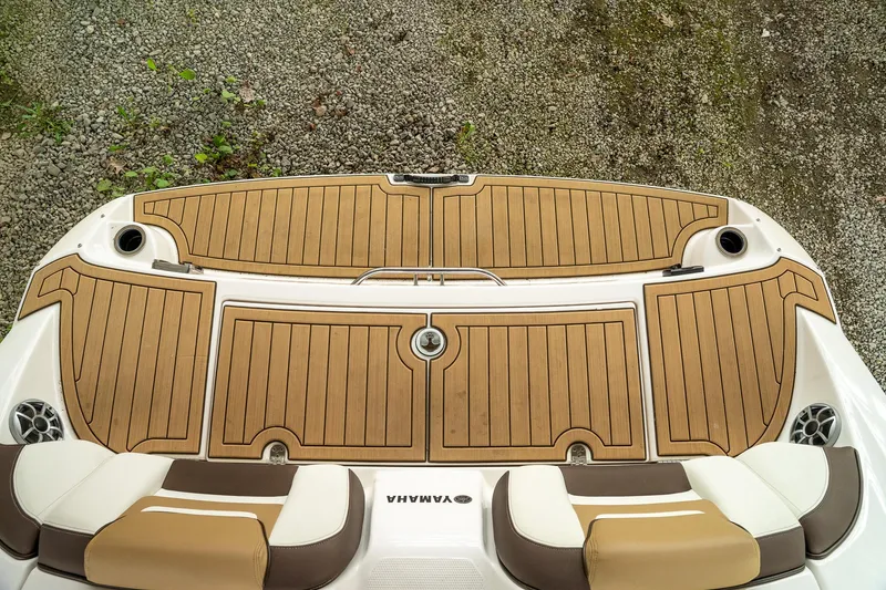 Slide: The Image of Yamaha 212 Limited X 2022 - 11