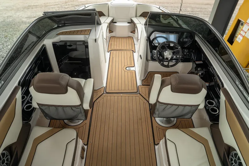 Slide: The Image of Yamaha 212 Limited X 2022 - 12