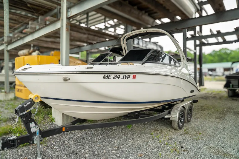 Slide: The Image of Yamaha 212 Limited X 2022 - 6