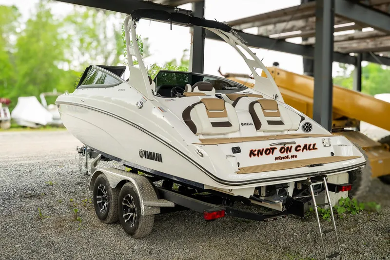 Slide: The Image of Yamaha 212 Limited X 2022 - 7