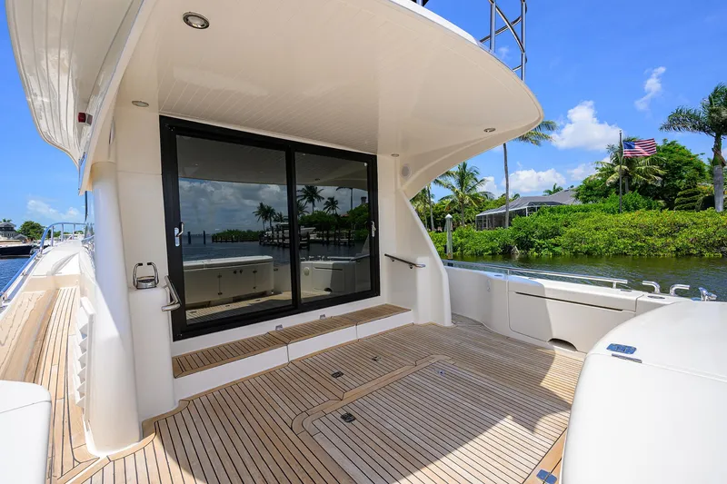 Slide: The Image of Maritimo 52 JAMCAT@SEA - Cockpit - 32