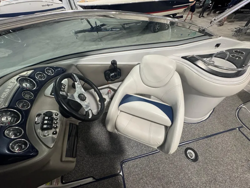 Slide: The Image of Crownline Boats 240 EX 2011 - 7