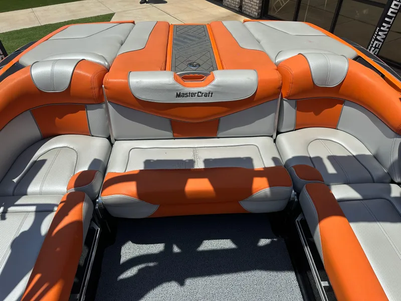 Slide: The Image of MasterCraft Xstar 2014 - 11